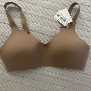 Brand new Lululemon Hold True bra